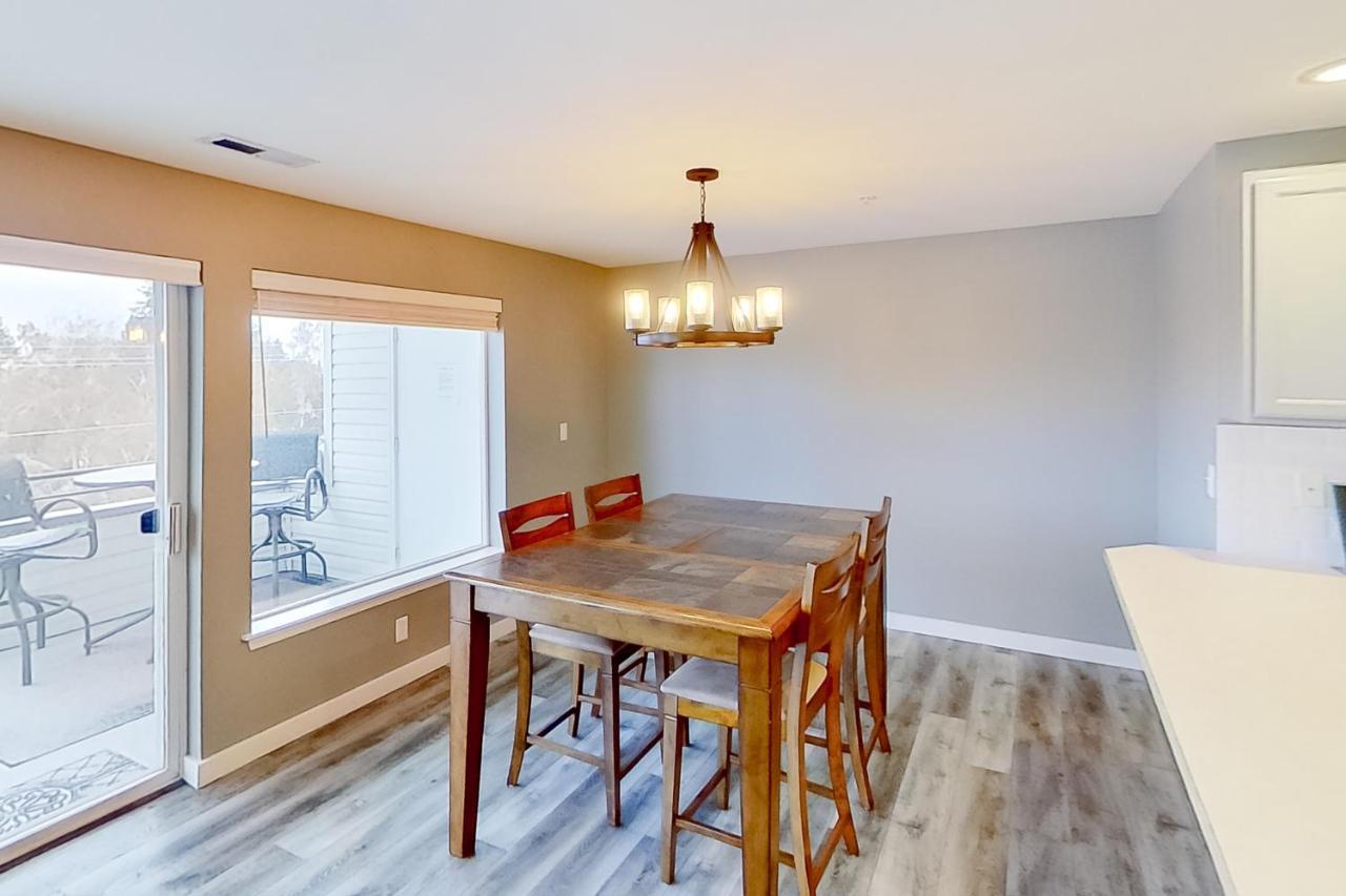 Park Pointe Mutual Apartment Челан Екстериор снимка